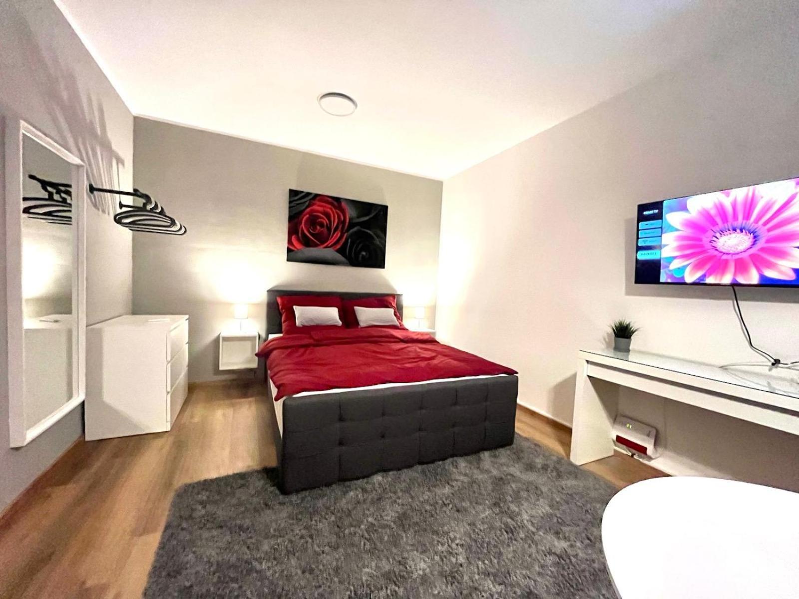 Studio Am Waldschloesschen Mit Kueche Und Netflix Dresden Bagian luar foto