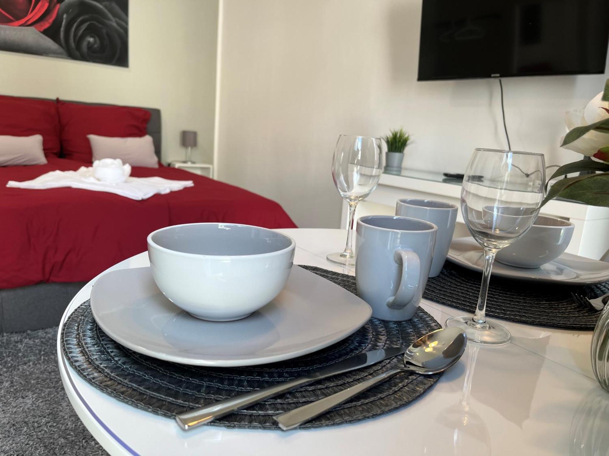 Studio Am Waldschloesschen Mit Kueche Und Netflix Dresden Bagian luar foto